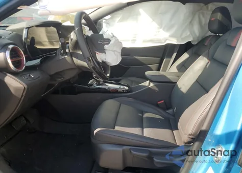 2025 Chevrolet Trax 2Rs z USA, uszkodzony, nr VIN KL77LJEP3SC210138